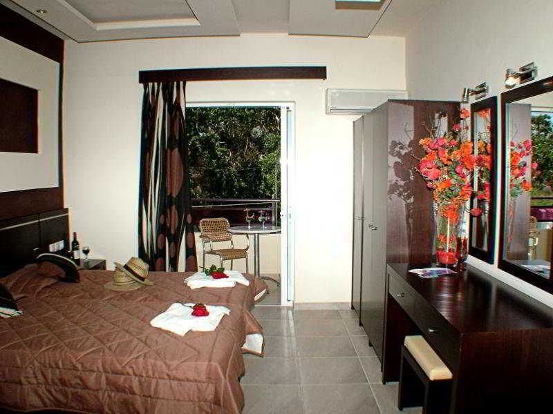 Canadian Hotel Laganas Exterior foto